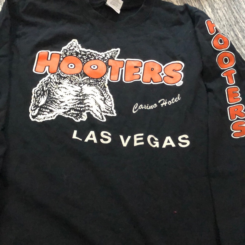Hooters Las Vegas long sleeve shirt